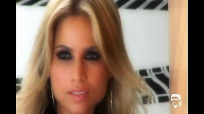 M&ocirc;nica Apor Making of Playboy